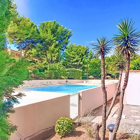 Apartment Le Vallon Du Roy-3 By Interhome Bandol